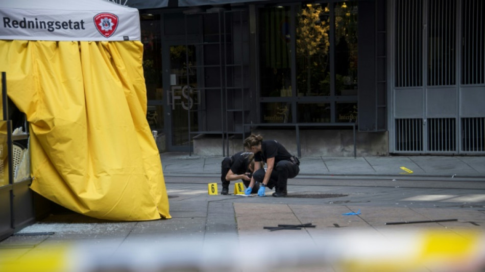 Fusillade à Oslo: la police enquête sur un "acte terroriste" et annule une marche LGBT