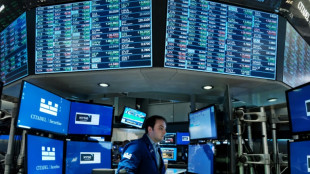 Wall Street termine en berne, minée par la confiance des ménages