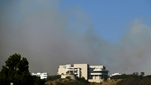 Les incendies s'étendent à Los Angeles malgré les efforts des pompiers