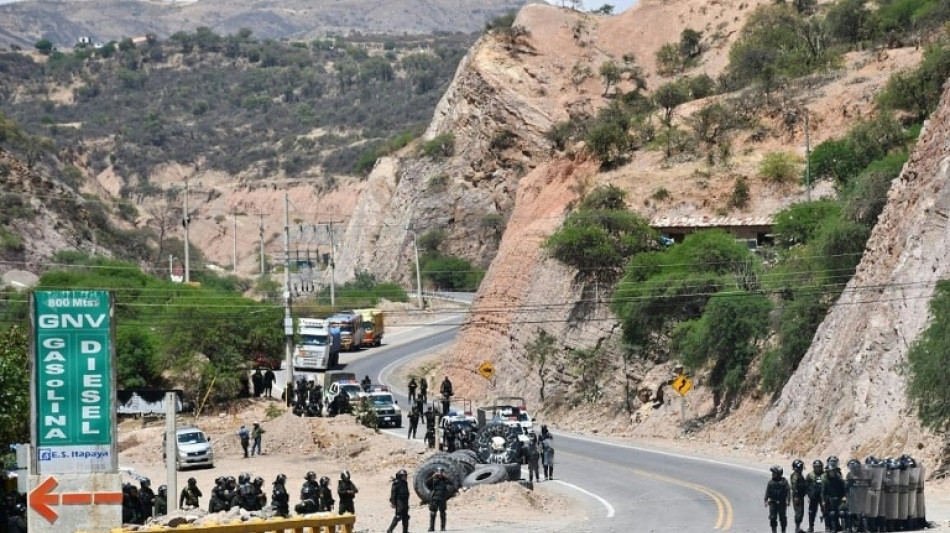 Seguidores de Morales aíslan el centro de Bolivia para evitar su arresto