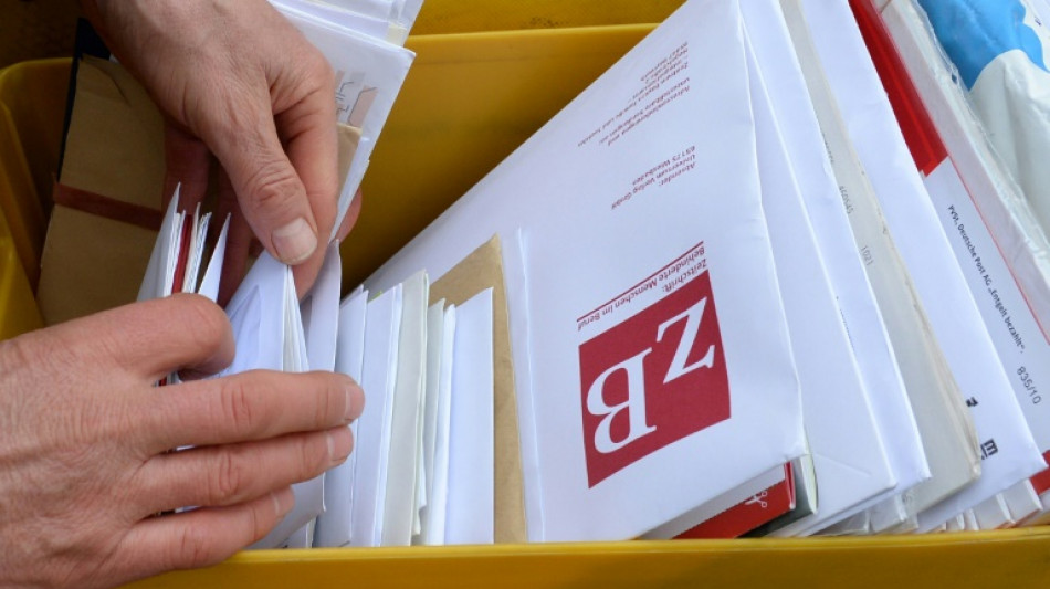 Postzusteller hortet tausende Briefe in Wohnung in Baden-Württemberg