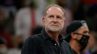 NBA: Robert Sarver, accusé de racisme et de misogynie, annonce son intention de vendre les Phoenix Suns