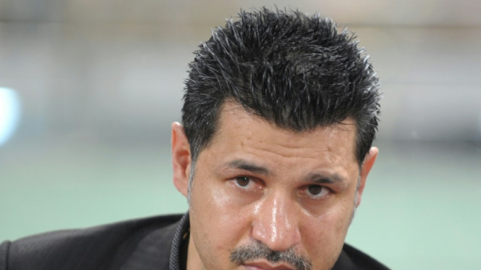 Flugzeug mit Familie von iranischem Ex-Fußballstar Ali Daei umgeleitet