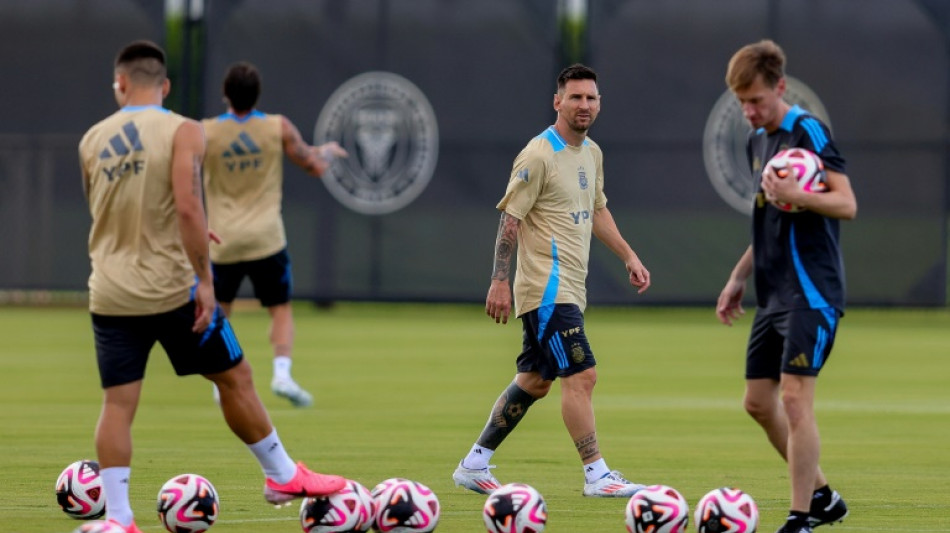 Argentina e Uruguai lutam por 16º título para se isolar na líderança da Copa América
