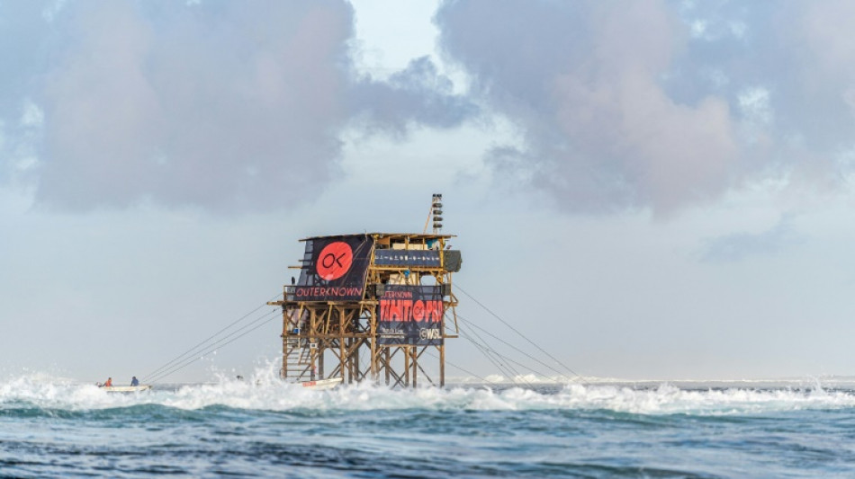 Scandal-hit Olympic surf tower in Tahiti wins local backing