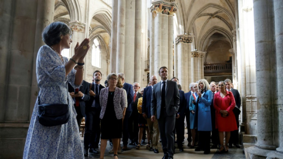 Vor Papstbesuch: Frankreichs Präsident ruft zu Spenden für bedrohte  Dorfkirchen auf