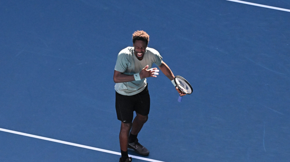 Australian Open: Monfils batte Fritz e vola agli ottavi