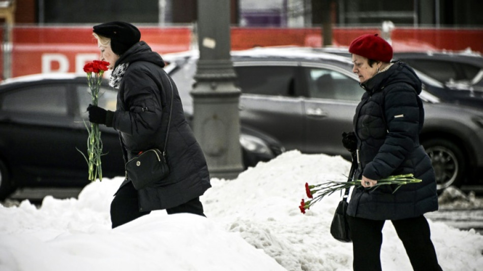 Navalny tributes paid at Moscow's 'Wall of Grief'