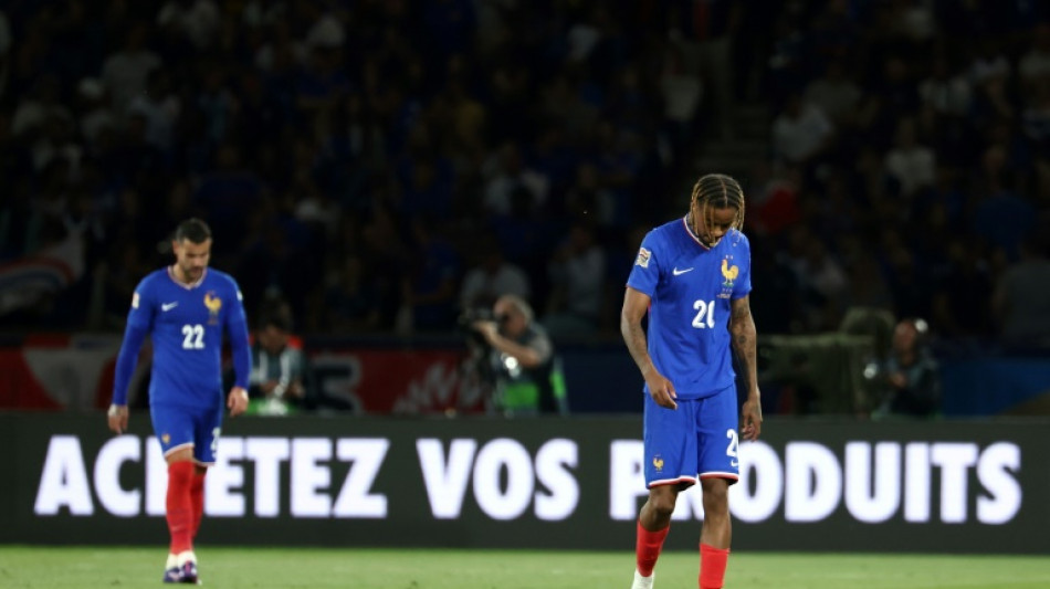 Foot: les Bleus humiliés par l'Italie et en plein marasme 