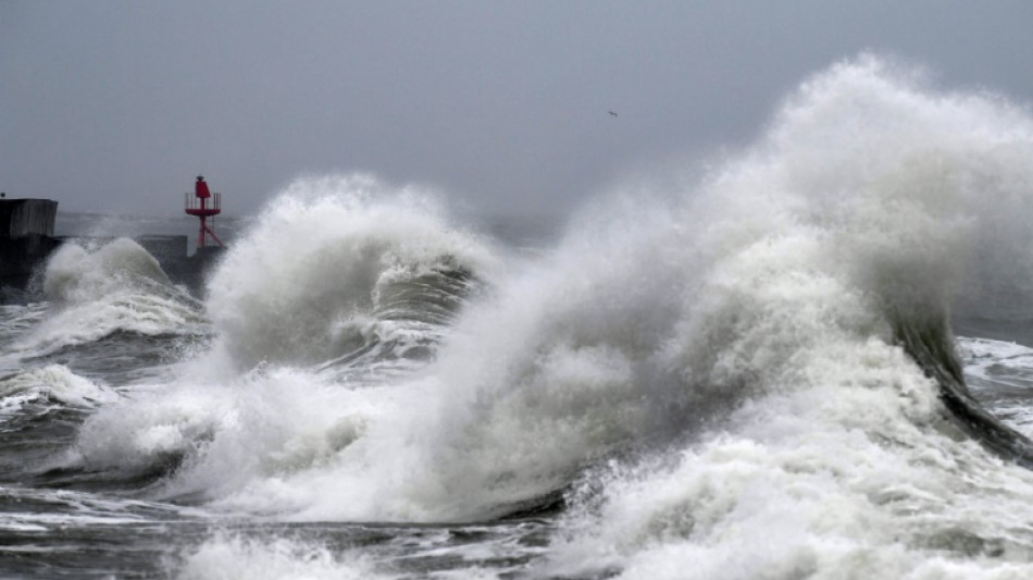 Tempête Ciaran: trois départements bretons en vigilance orange, 3.200 pompiers mobilisés