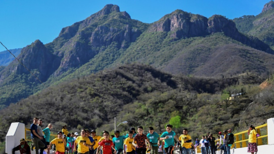 Mexico ultramarathon pits outsiders, legendary Indigenous runners