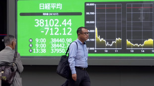 Borsa: Tokyo, apertura poco variata (-0,06%)