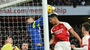 Angleterre: Arsenal bat Burnley 3-1 et recolle à Manchester City