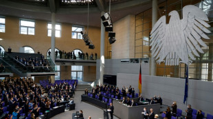 Bundestag stellt sich hinter Lieferung schwerer Waffen an die Ukraine