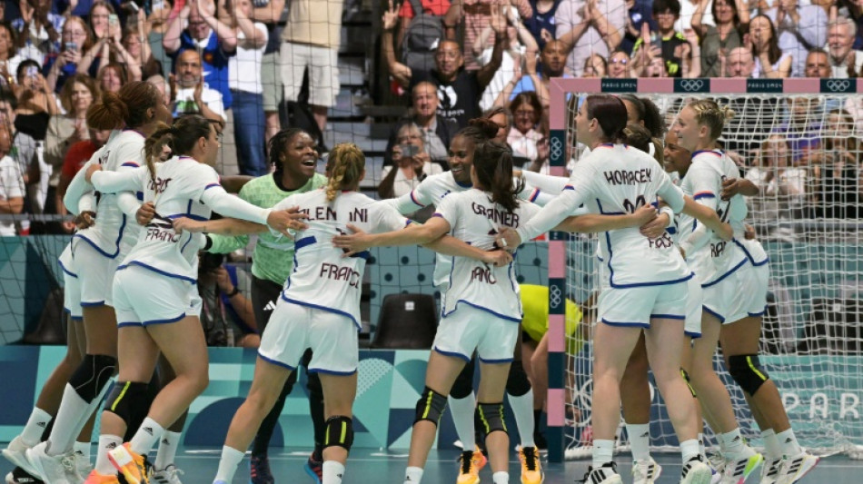 Hand: les Bleues assurent l'essentiel pour démarrer