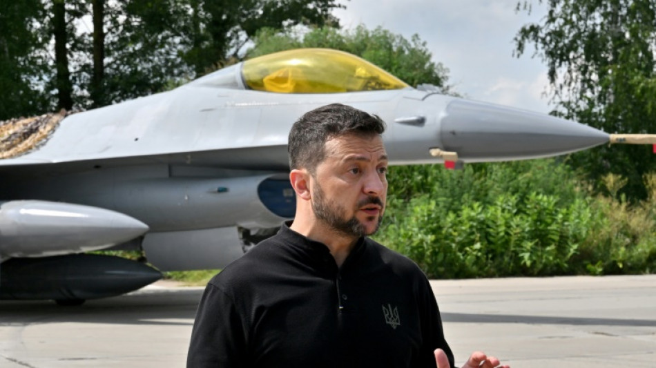 L'Ukraine reçoit enfin ses premiers avions F-16