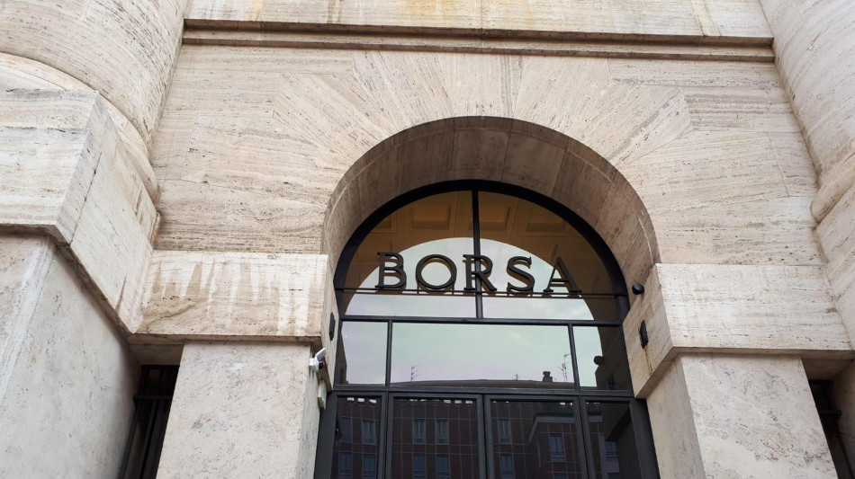 Borsa: Milano apre in rialzo dello 0,34%