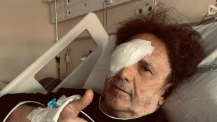 Trapianto di cornea per Enzo Avitabile, "intervento riuscito"