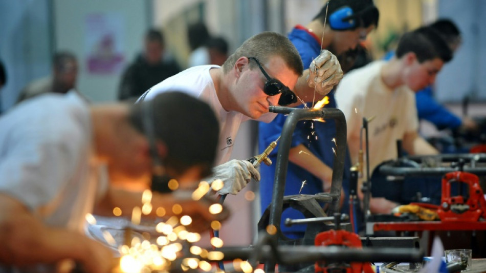 Zahl neuer Verträge in der dualen Ausbildung 2023 gestiegen