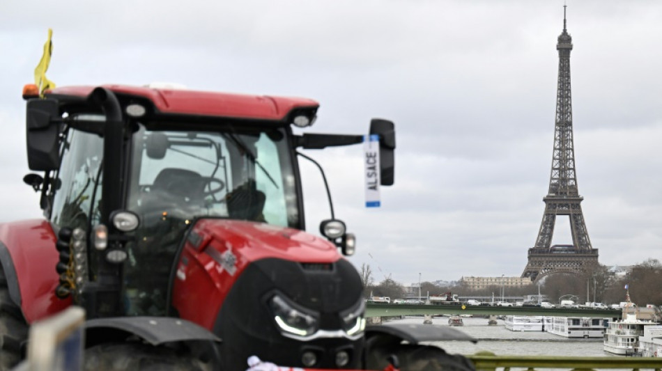 Tractors roll into Paris as farmers up pressure on Macron