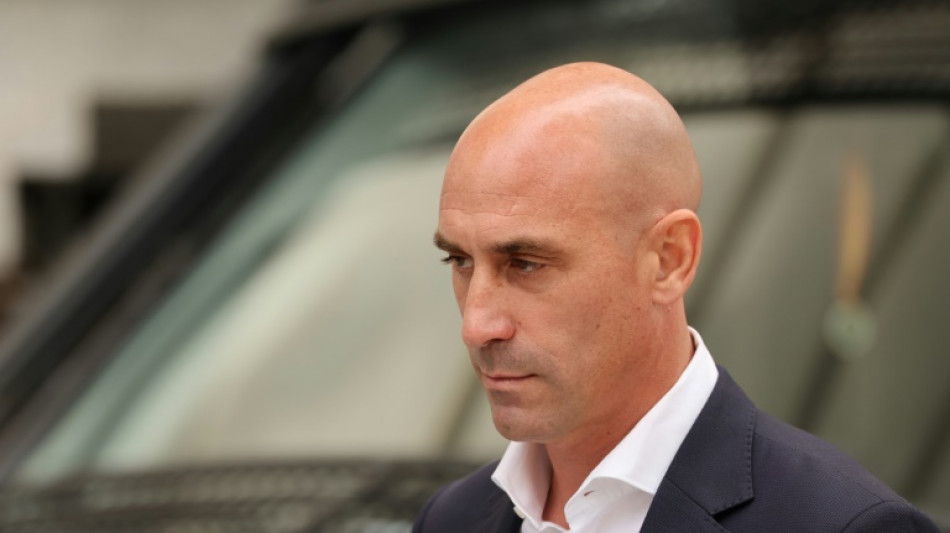 Luis Rubiales, de mandamás del fútbol español al banquillo por un beso no consentido