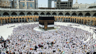 Man arrested after claiming Mecca pilgrimage for queen