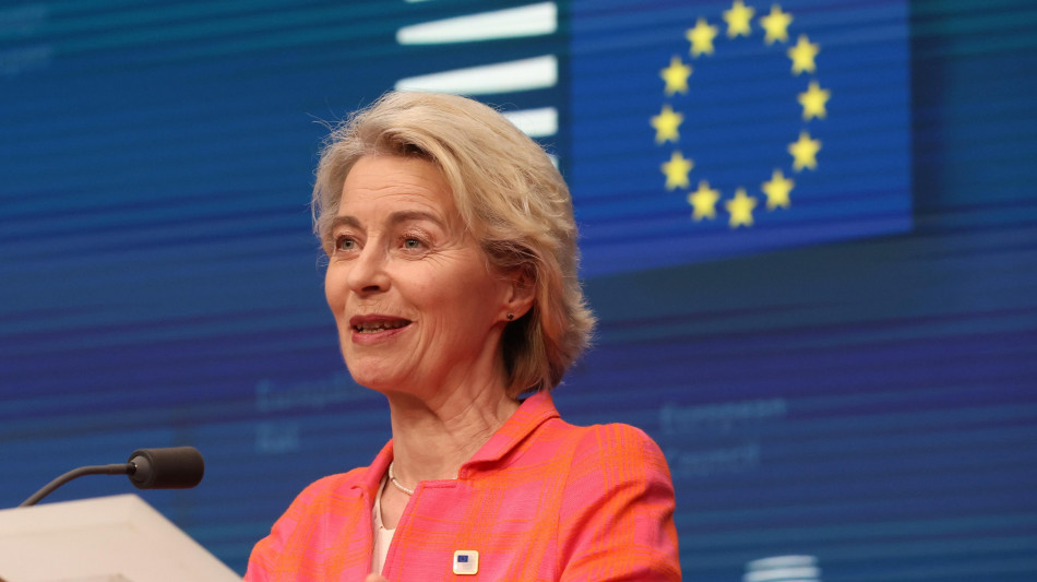 Pe approva agenda plenaria, voto su von der Leyen giovedì