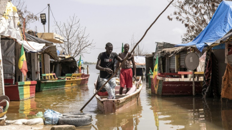 Sénégal: craintes pour le tourisme et l'extraction du sel au lac Rose