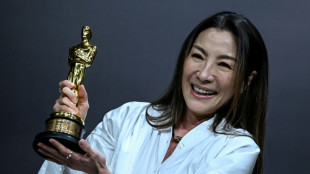 Michelle Yeoh diz às mulheres: 'não se deixem rotular'