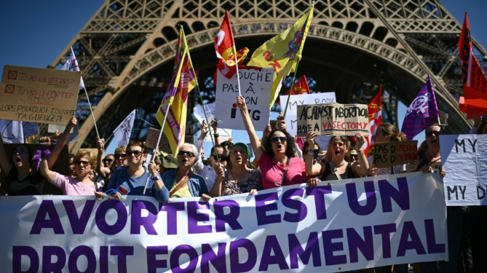 "Mon corps, mon choix": mobilisation en France pour défendre le droit à l'IVG