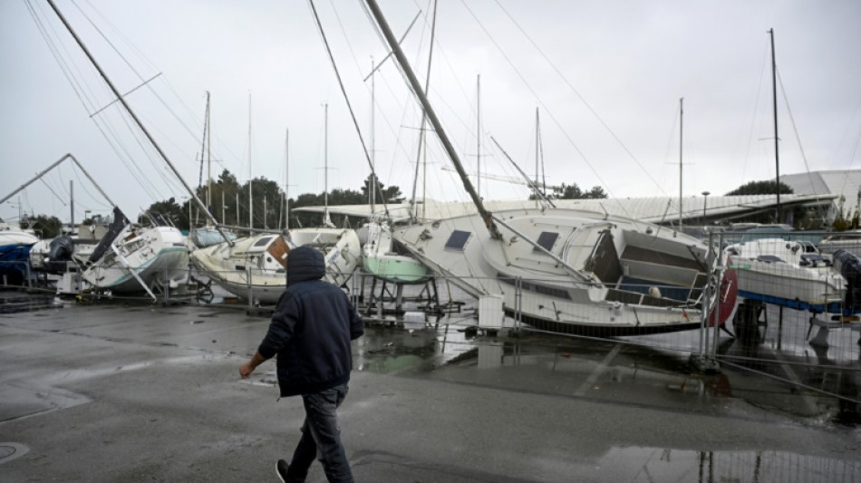 Inondations et dégâts dans le sillage de la tempête Ciaran en France