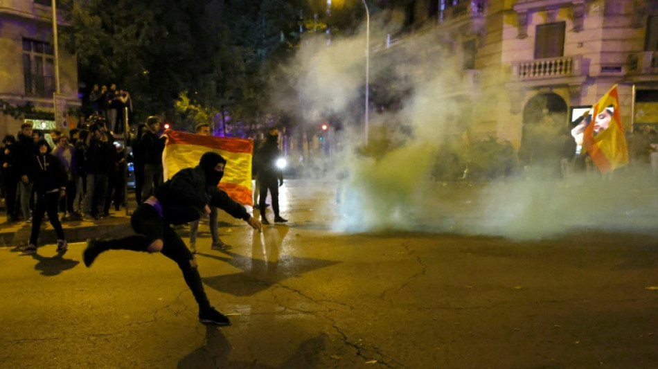 Thousands of Spaniards rally against amnesty move for Catalan rebels