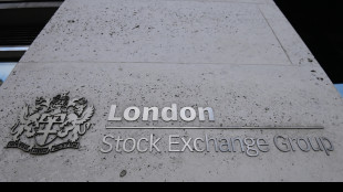 Borsa: l'Europa parte in leggero aumento, Londra +0,8%