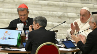 La Iglesia católica deja "abierta" la cuestión de la ordenación de las mujeres