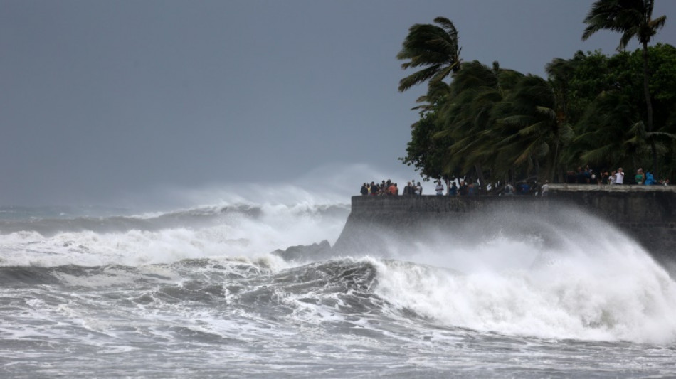 La Réunion passe en alerte rouge à l'approche du cyclone Emnati