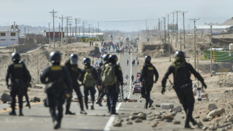 Bloqueo de rutas en Perú a pesar de la ampliación del estado de emergencia