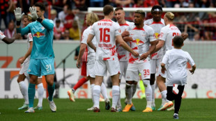 RB Leipzig vence Freiburg e sobe para 3º no Alemão