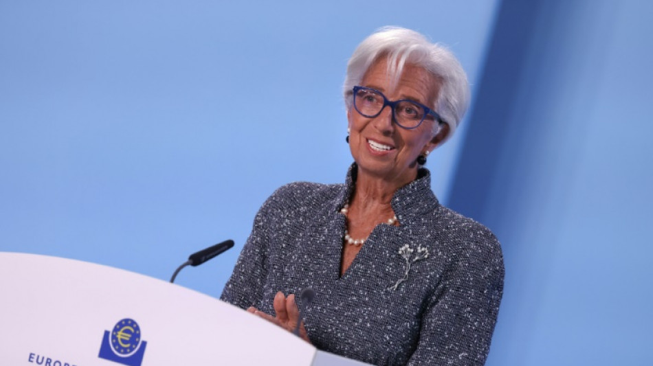 Banques: les fusions transfrontalières dans l'UE sont "souhaitables", dit Lagarde