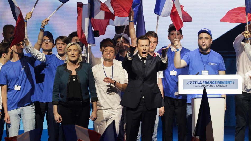 Stravince il partito di Le Pen in Francia, crolla Macron