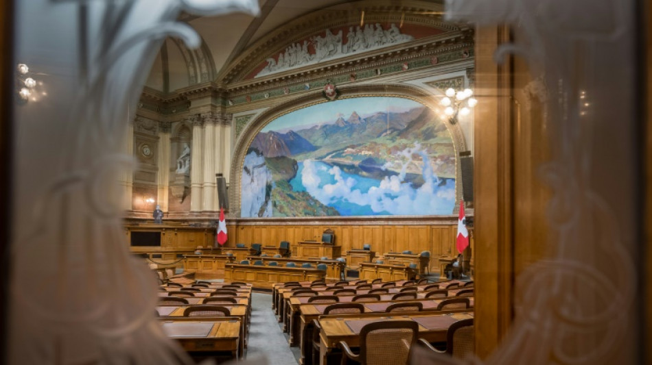 Swiss parliament wants ban on extremist symbols