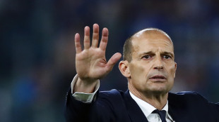 Calcio: Allegri, 'come va l'inglese? molto bene..'