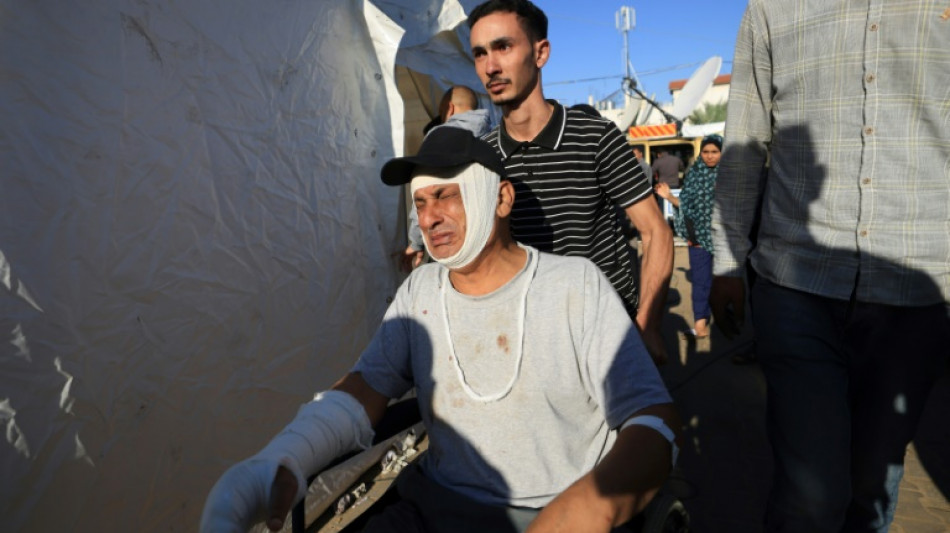 Hundreds flee as Israel orders Gaza's main hospital evacuated