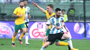 Argentina vence Austrália (2-0) em Pequim com gol mais rápido da carreira de Messi