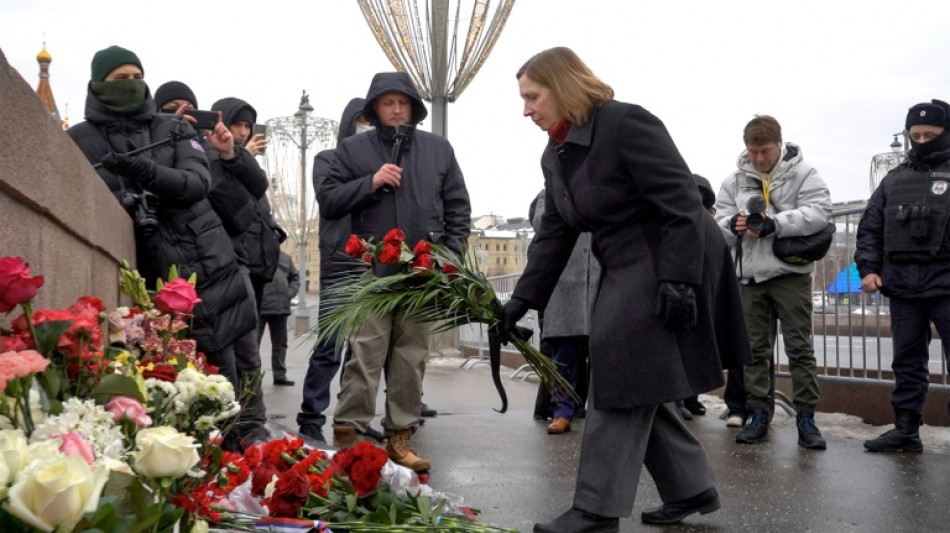 Ambassadors pay homage to murdered politician Nemtsov in Moscow