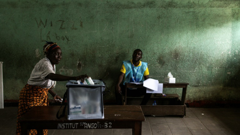 Congolese vote amid 'chaos', delays, conflict in east