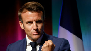 Macron en Roumanie pour saluer les troupes aux portes de l'Ukraine