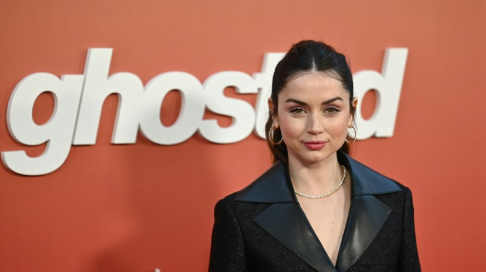 "Ghosted" : Ana de Armas en agente de la CIA qui embarque Chris Evans