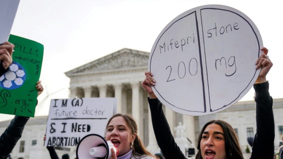 La Corte Suprema de EEUU examina condiciones de acceso a píldora abortiva