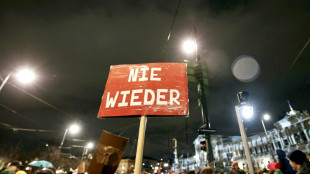 Thousands in Austria join protests against far right