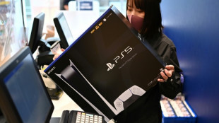 'Guerrilla' sales, crowdsourcing: Japan's game console crunch